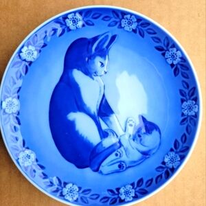 Vintage Mother and Child Cat🐱1983 Royal Copenhagen 6" Plate